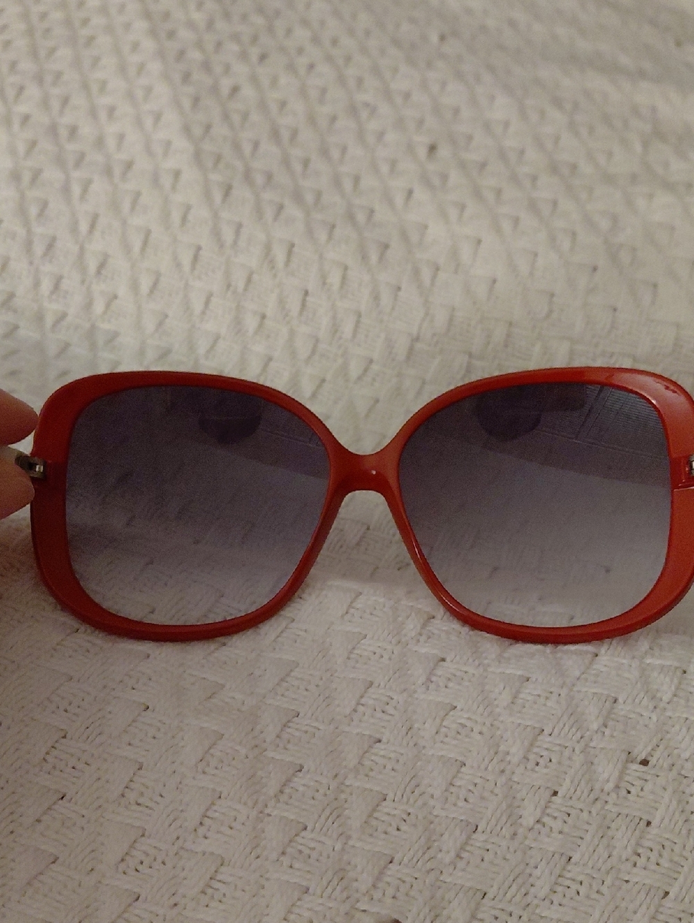 Gucci Red Oversized Gradient Lens Sunglasses - Picture 9 of 9